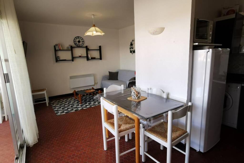Appartement Soleil Levant - Acces Direct Plage - Terrasse - Une Chambre - Proche Commerces Le Barcarès Eksteriør bilde